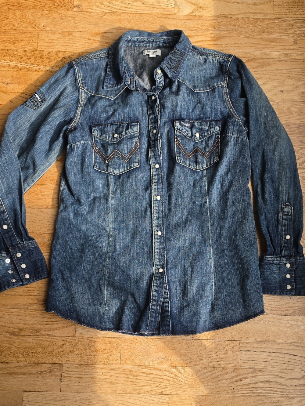 (M) Wrangler Retro Women’s Denim Snap-Down Western Shirt Collector Rare CFR